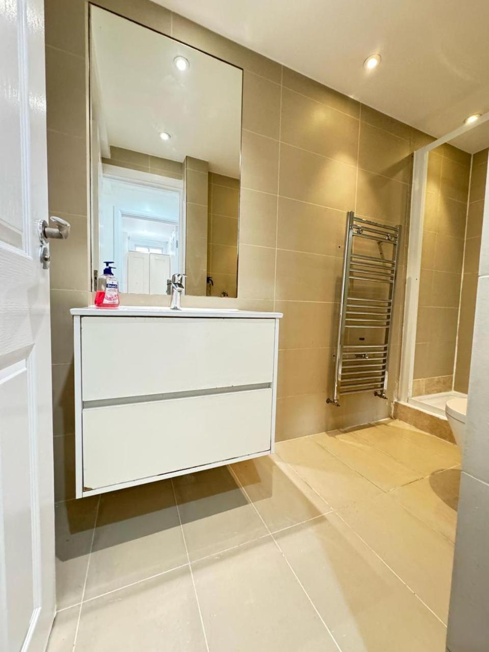 Marble Arch Cosy Serviced Apartments! London